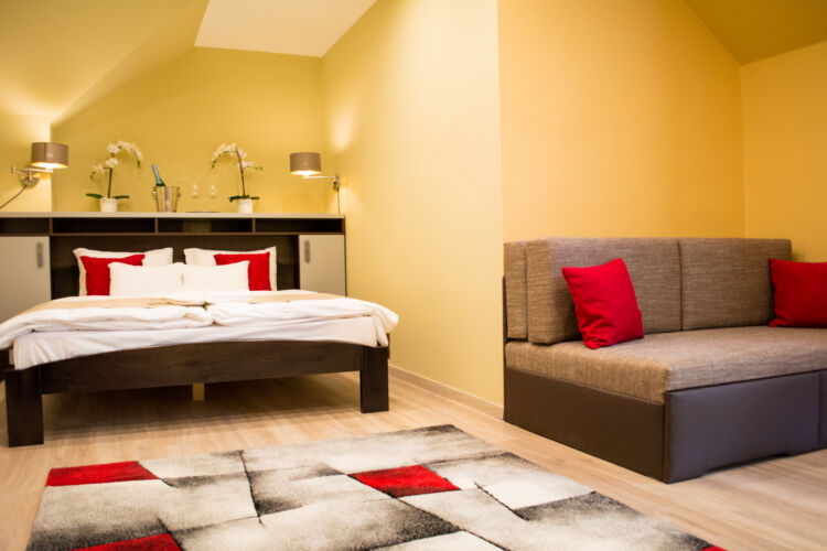 Hotel MeDoRa*** kétágyas szoba kanapéval